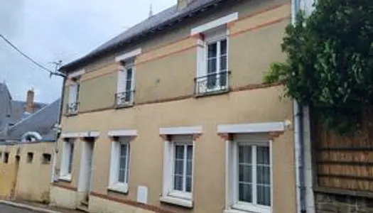 Maison de ville restaurée - Région Perche vendômois- Moins 2H Sud Paris- 25 mn TGV Vendôme 