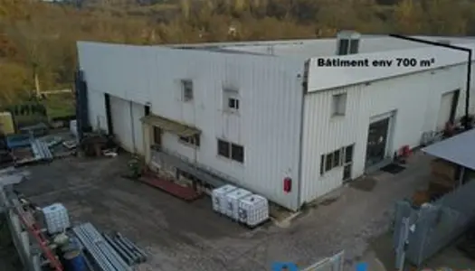 Local industriel avec Bureaux et logement de fontion