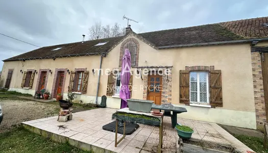 Longère divisée en 2 habitations sur 1200m2 de terrain