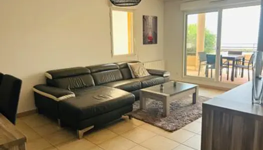 Dans un Domaine fermé et Sécurisé Appartement 3 Pièces 72 M2 + Terrasse 51 M2 ( Vue Mer ) 