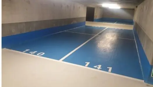 Parking 100 m² 