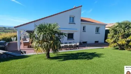 Villa 6 pièces 145 m²