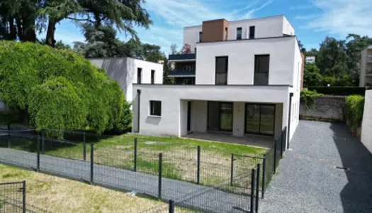 Magnifique villa contemporaine Tassin hyper-centre 6 pièces 130 