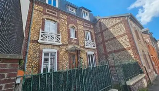 Maison 5 pièces 84 m² 