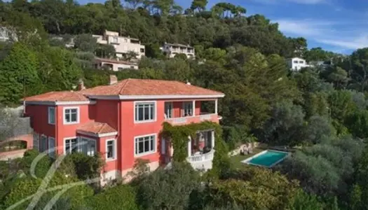 Grasse - Élégante Villa avec vue panoramique jusqu'a la mer