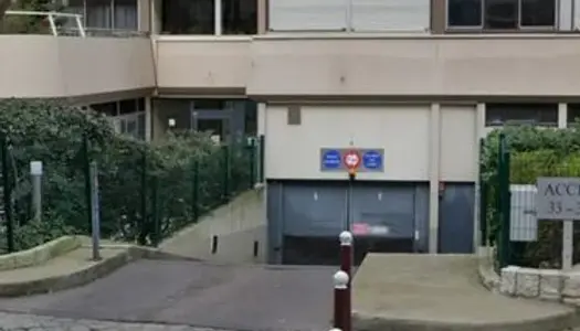 Place de parking moto scooter | 139 rue des Pyrénées, 75020 Paris 