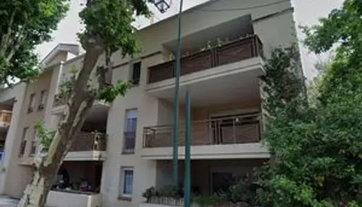 VENTE : appartement 3 pièces (65 m²) à LA ROQUEBRUSSANNE