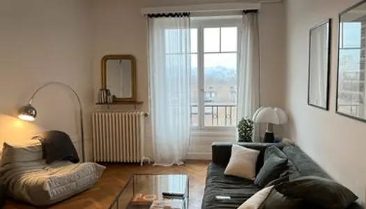 A LOUER Appartement T3 meublé entièrement rénové Brotteaux Lyon 6 avec balcon