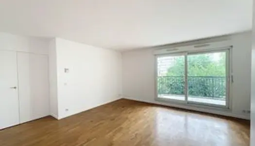 Un appartement de 3 pièces principales, située au 2ème étage 