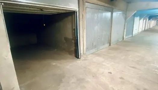 Garage sécurisé en sous-sol 