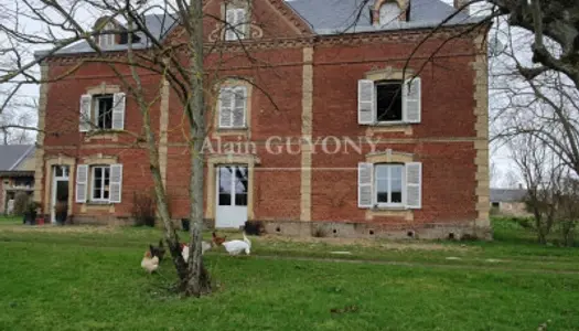 Maison 7 pièces 310 m²