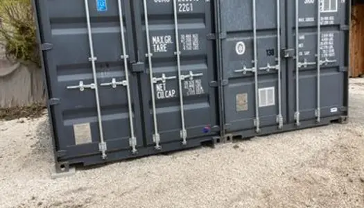 Stockage location containers