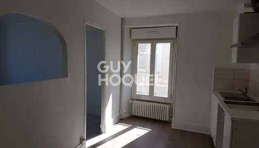 Trois appartements dans immeuble de rapport - 12 min sud Milly la Forêt 