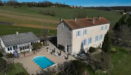 Maison 10 pièces 325 m² 