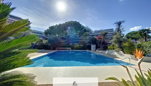 Vente Appartement 43 m² à Antibes 253 000 €