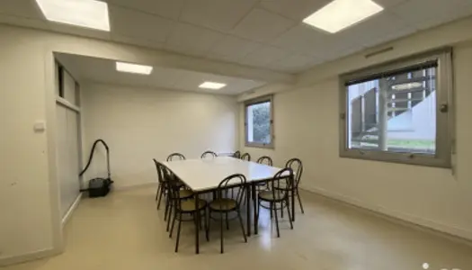 Bureaux 303 m²