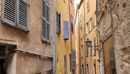Appartement 3 pièces centre historique de Grasse 