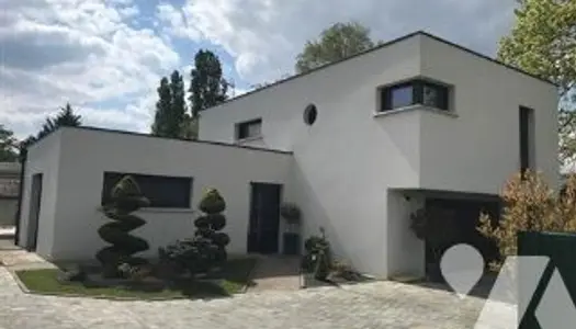 Maison 6 pièces 192 m²