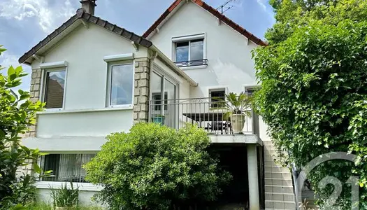 Maison 9 pièces 179 m² 