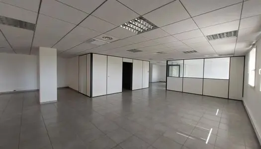 Bureaux 180 m² 