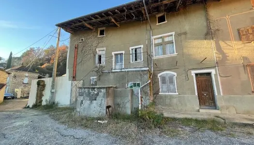 Vente Maison de village 106 m² à Charmes-sur-l'Herbasse 128 000 €
