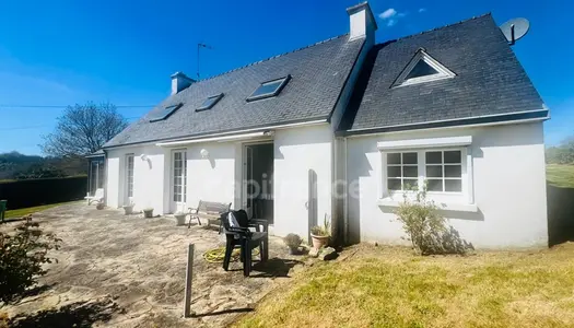 Dpt Finistère (29), à vendre LA FORET FOUESNANT maison type 8 de 170 m² habitable - 204 m² utile 