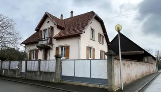 Maison d'habitation 6/7P avec dépendances AU CALME