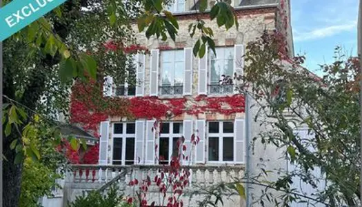 Maison de style Bourgeoise avec un parc boisé