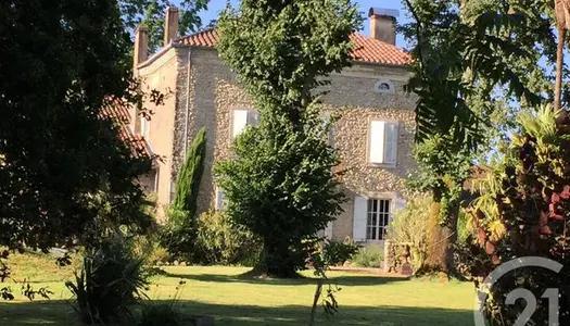 Maison 7 pièces 359 m²