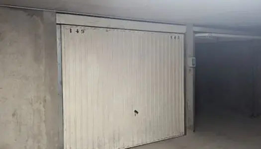 Garage double dans résidence sécurisée 