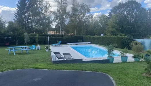 Très Belle propriété, à 2 minutes du centre des herbiers 