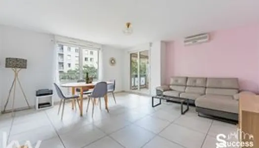 VILLEURBANNE - Appartement T4 de 83 m² avec une terrasse et un 