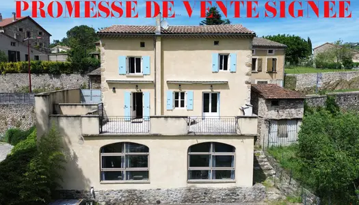Sud-Est de la France, en Ardèche, aux Ollières/Eyrieux, magnifique maison en pierres de 100m² 