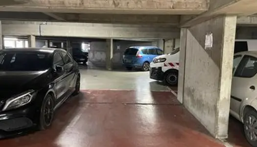Location place parking sécurisée - Cergy Préfecture 
