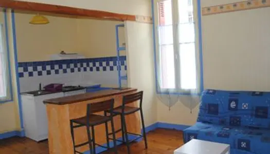 Fontenay le cte loue studio meublé 24m² 