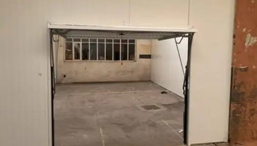Local garage de stockage 35 m2 