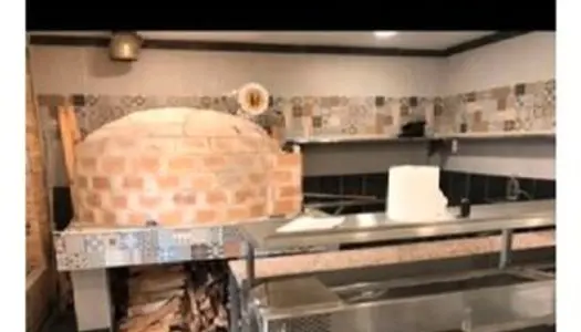 Pizzeria au feu de bois, affaires en Or