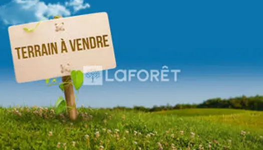 A ne pas manquer ! Terrain constructible à usage industriel de 2814 m² à GRIGNY !