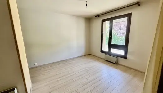 Studio 1 pièce 28 m² 