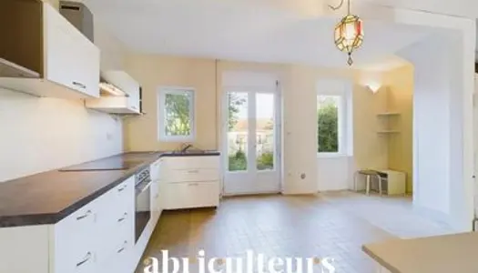 Vends maison de ville - 105.82m² - 5 pièces, 3 chambres - Pithiviers 45300 