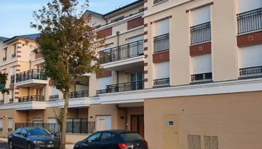 Location Appartement 1 piece 30m² avec terrasse + parking - résidence standing Montévrain 