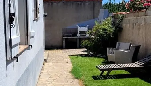 Loue rez de villa à l'année quartier Barrou à Sète 