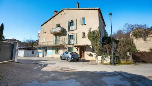 Maison 10 pièces 700 m²