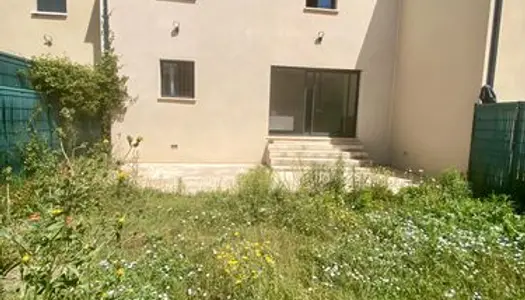 Villa meublée avec jardin et garage 