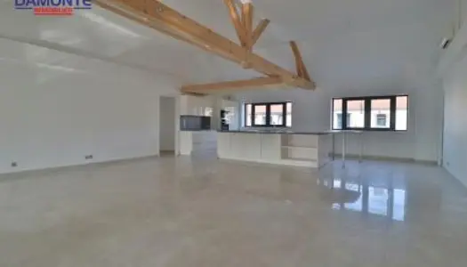 Appartement 6 pièces 209 m² 