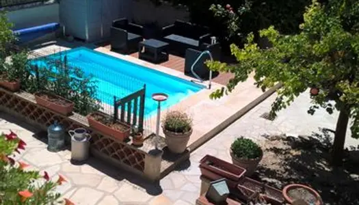 Chambre individuelle étudiant villa piscine 