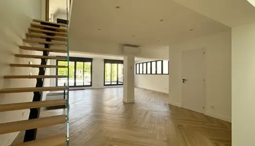 Maison individuelle 9 pièces 234 m² 