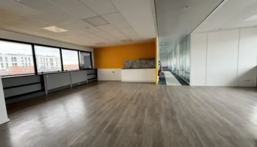 Bureaux 391 m² 