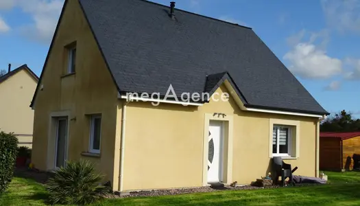 Pavillon en bon état et AU CALME 