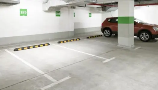 Parking/box 574 m² 